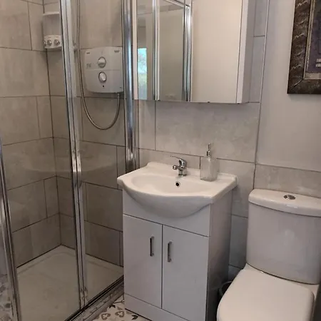 Kate's Place Bedroom Ensuite Close To Daire *