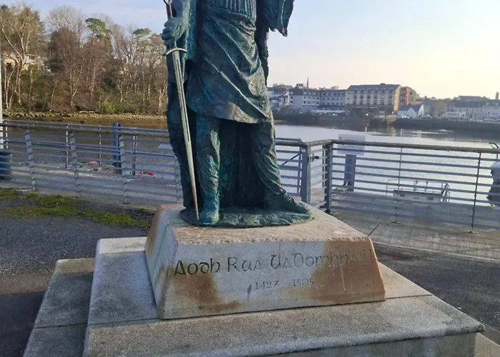 Apartmán Kate's Place Bedroom Ensuite Close To Donegal Town