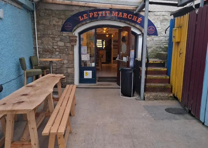 Kate's Place Bedroom Ensuite Close To